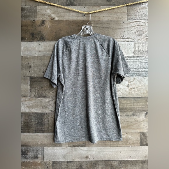 Men’s Nike Swim Dri-Fit Gray UPF 40 T-shirt Size Medium - Picture 4 of 4